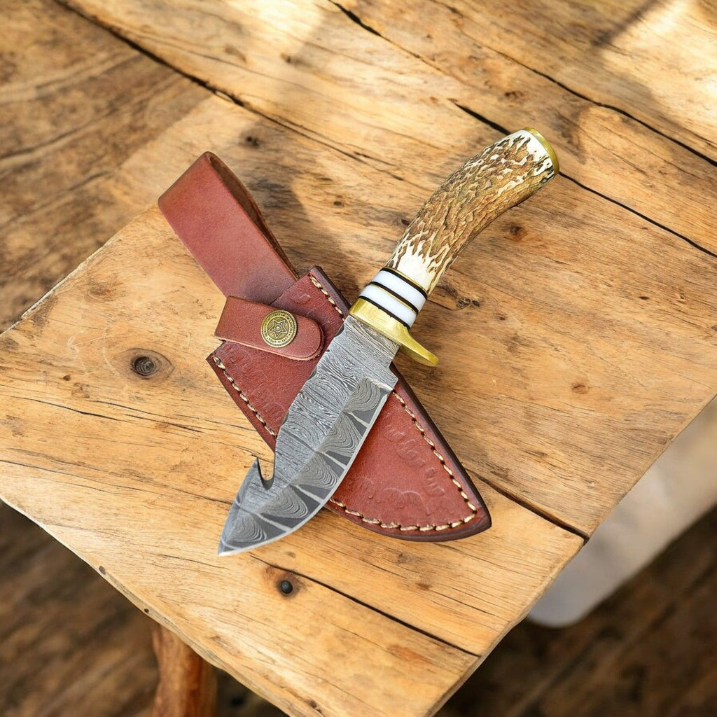 Handmade Damascus Steel Gut Hook Hunting Knife – Stag Horn Handle