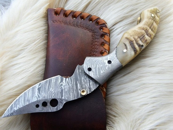 Handmade Damascus Pocket Knife with Sheep Horn Handle