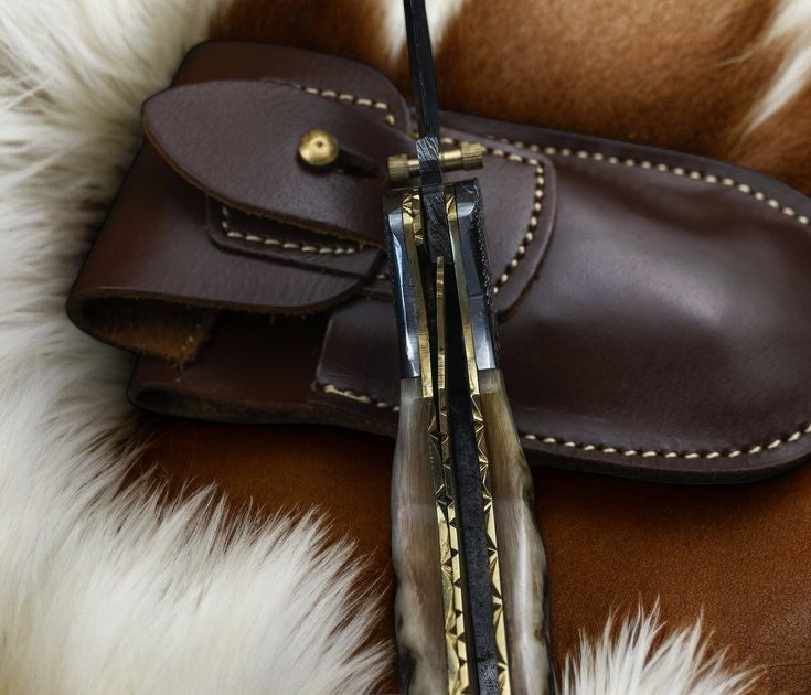 Custom Handmade Damascus Steel Pocket Knife – Sheep Horn