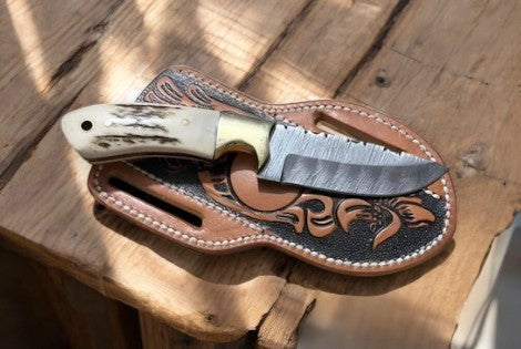 Handmade Cowboy Knife – Antler Horn & Damascus Steel