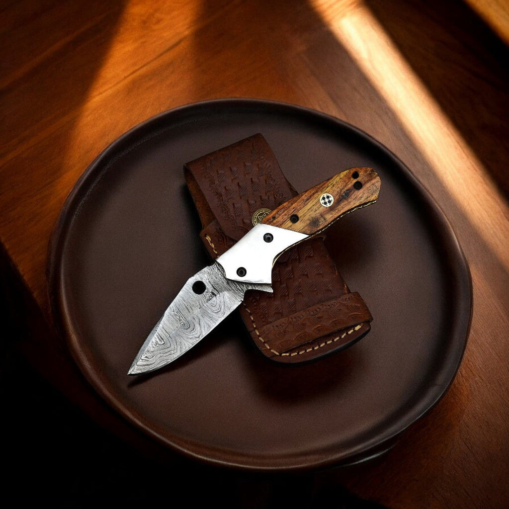 Exotic Wood Damascus Pocket Knife – Handmade & Sharp