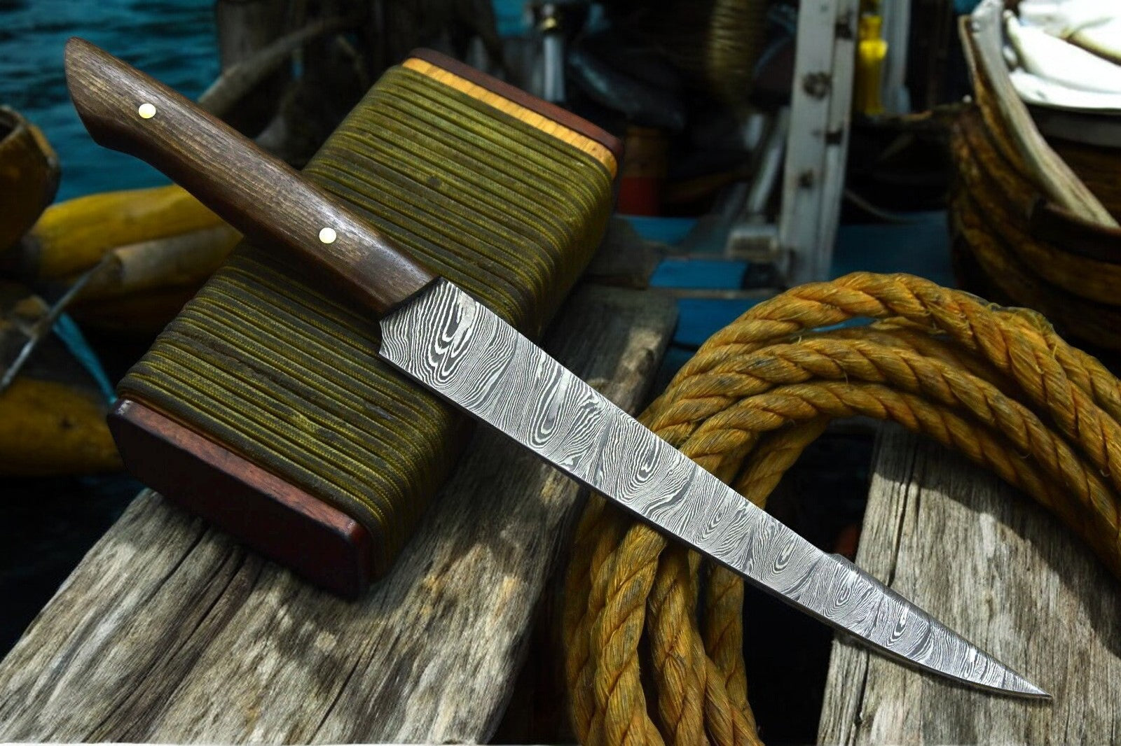 Handmade Damascus Fillet Knife – Walnut Wood Handle