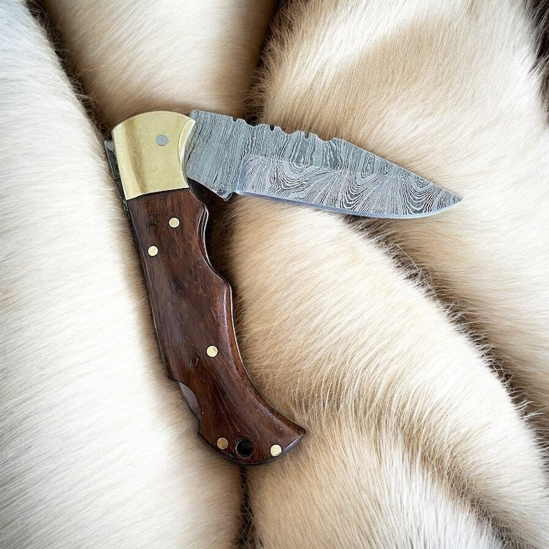 Custom Handmade Damascus Steel Pocket Knife with Rosewood Handle