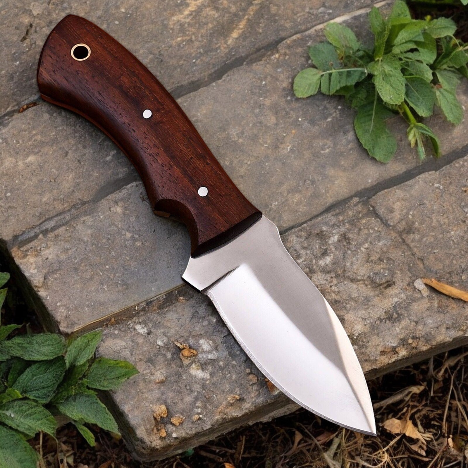 Custom Handmade Hunting Knife – High-Carbon Steel Blade