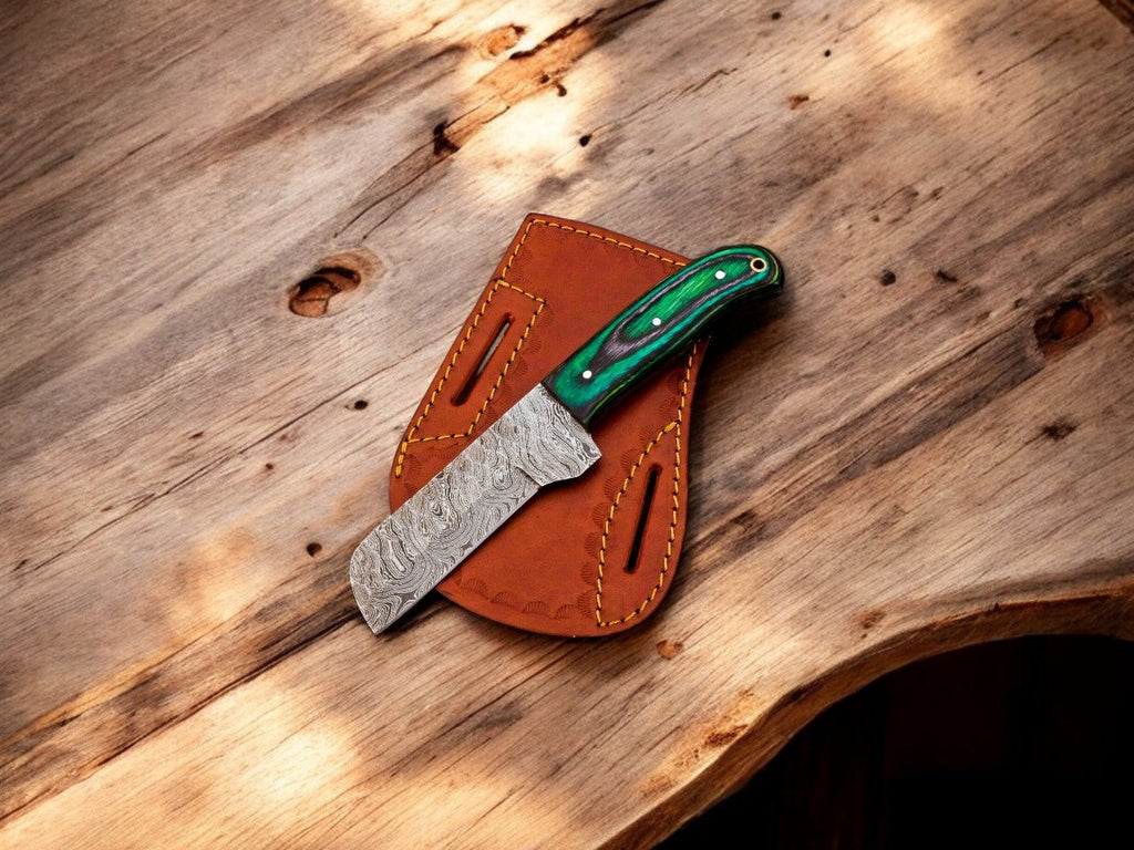 Handmade Bull Cutter Knife – Damascus Steel, Exotic Wood