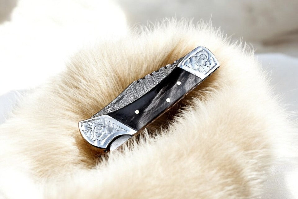 Custom Handmade Damascus Pocket Knife with Buffalo Horn Handle