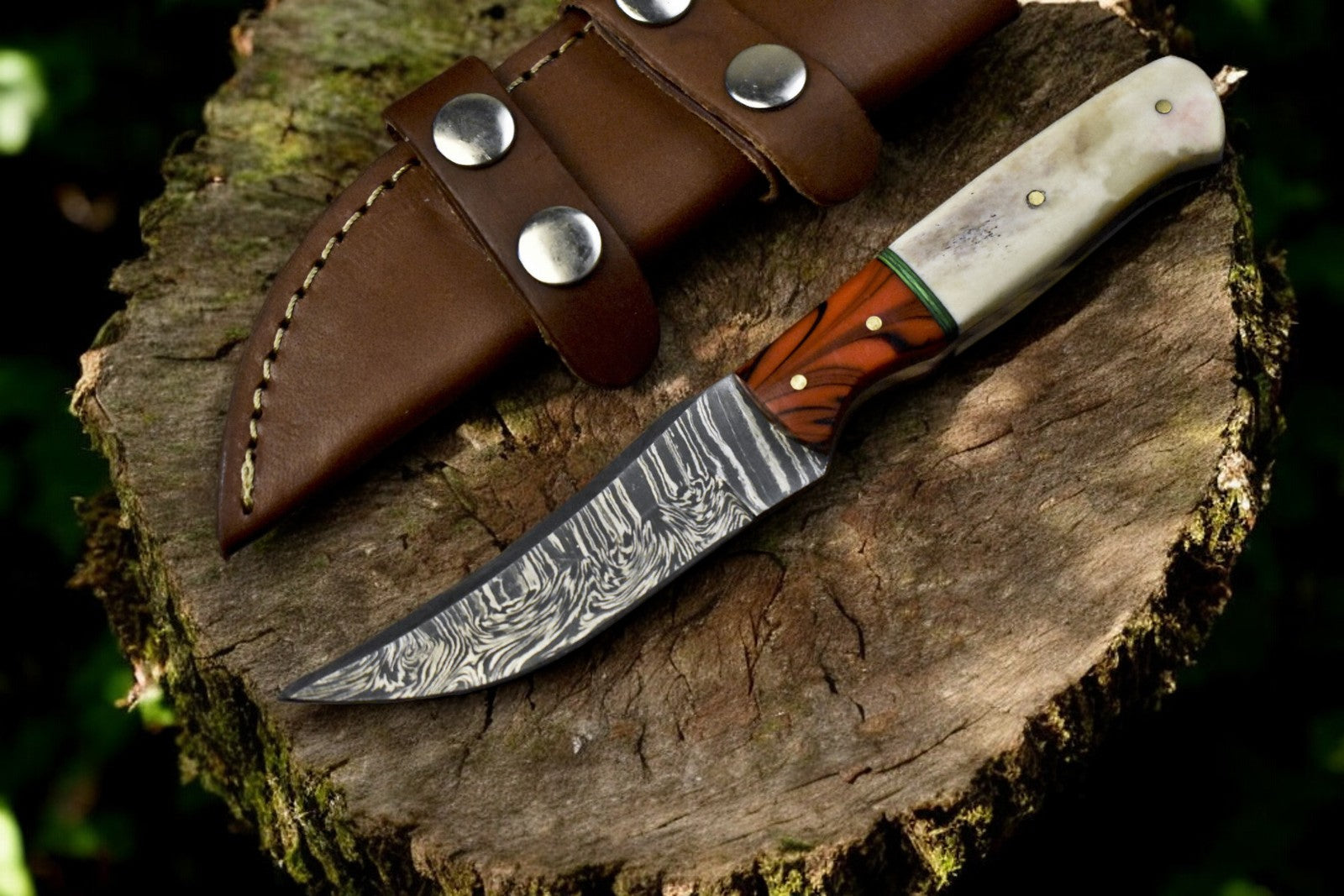 Handmade Damascus Steel Skinning Knife with Leather Sheath