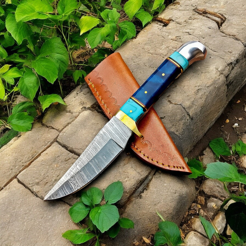 Handmade Damascus Hunting Knife – Epoxy Resin Handle